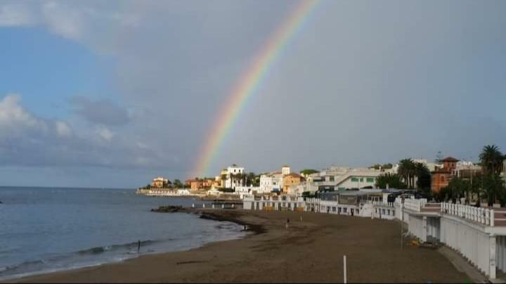 La Tana Nel Vicolo Apartment Santa Marinella Luaran gambar